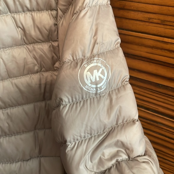 Michael Kors women’s packable down jacket small - Picture 5 of 12